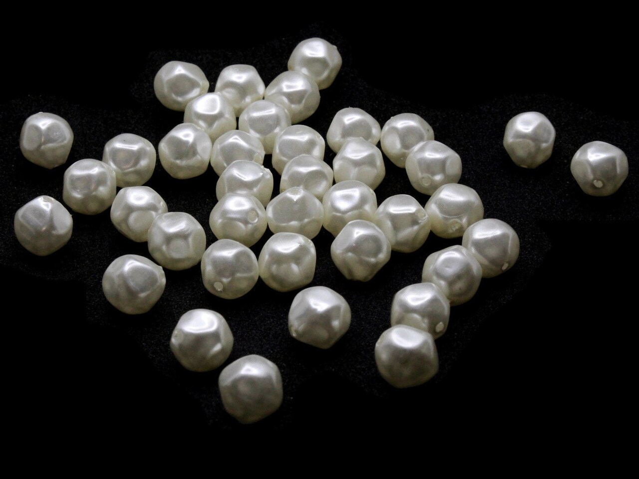 40 10mm White Round Nugget Vintage Cultura Pearls White Plastic Beads